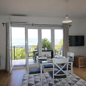 https://apartments-roberta-silo-krk.primorje-gorskikotar.com